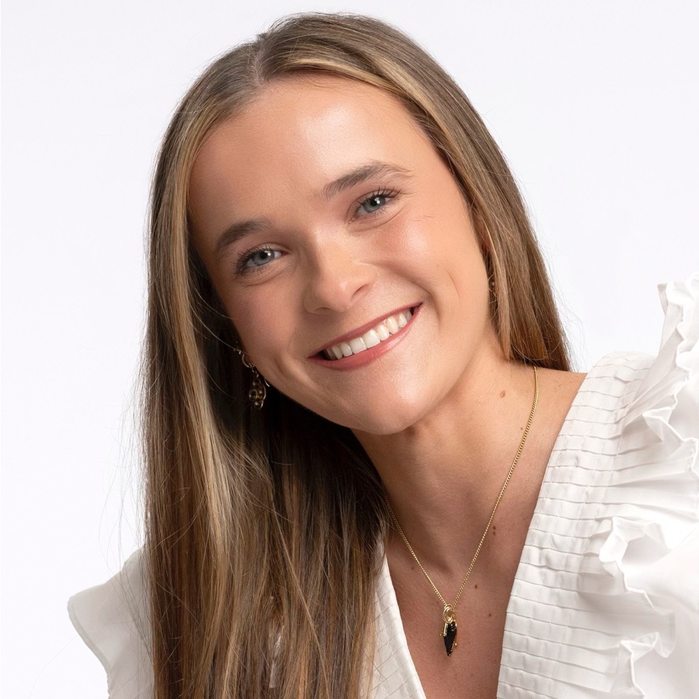 Meet your Posher, Adeline